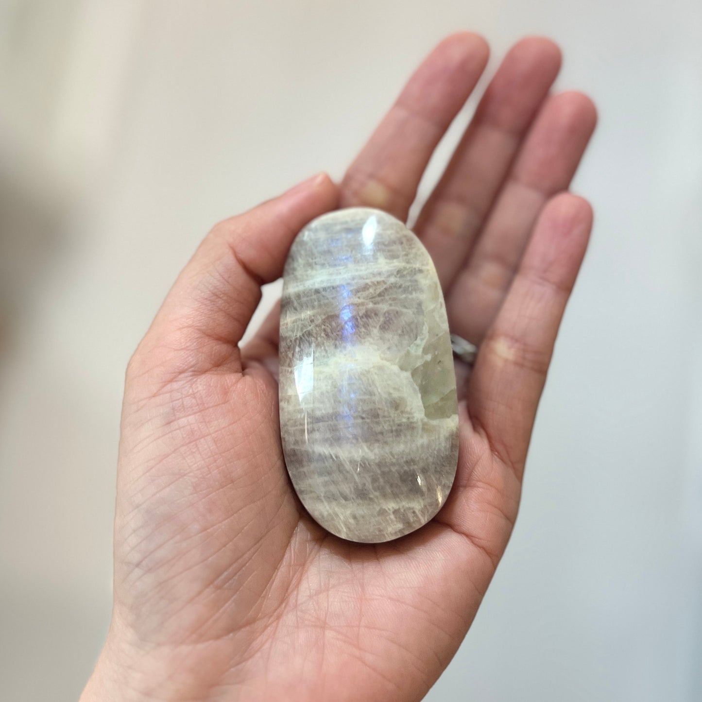 Moonstone x Sunstone Palm stone (MS-000)