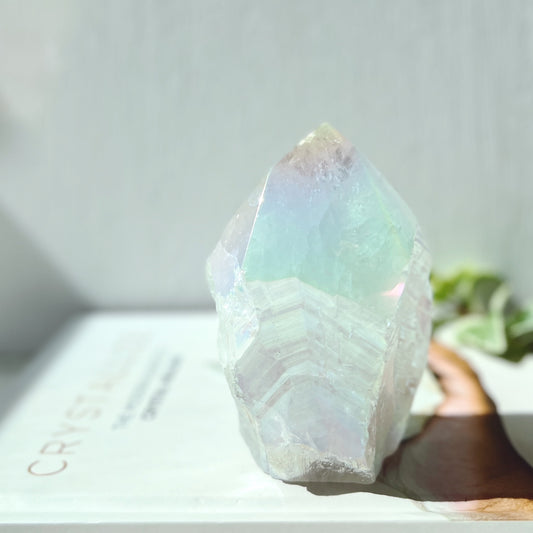 Angel Aura Semi Polished Point 天使光白水晶