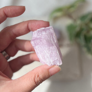 Kunzite Raw