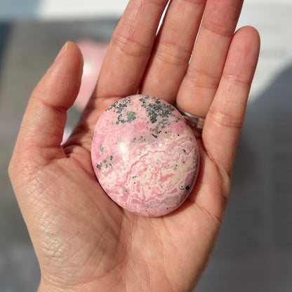 Rhodonite Palm Stone (RHD-003)