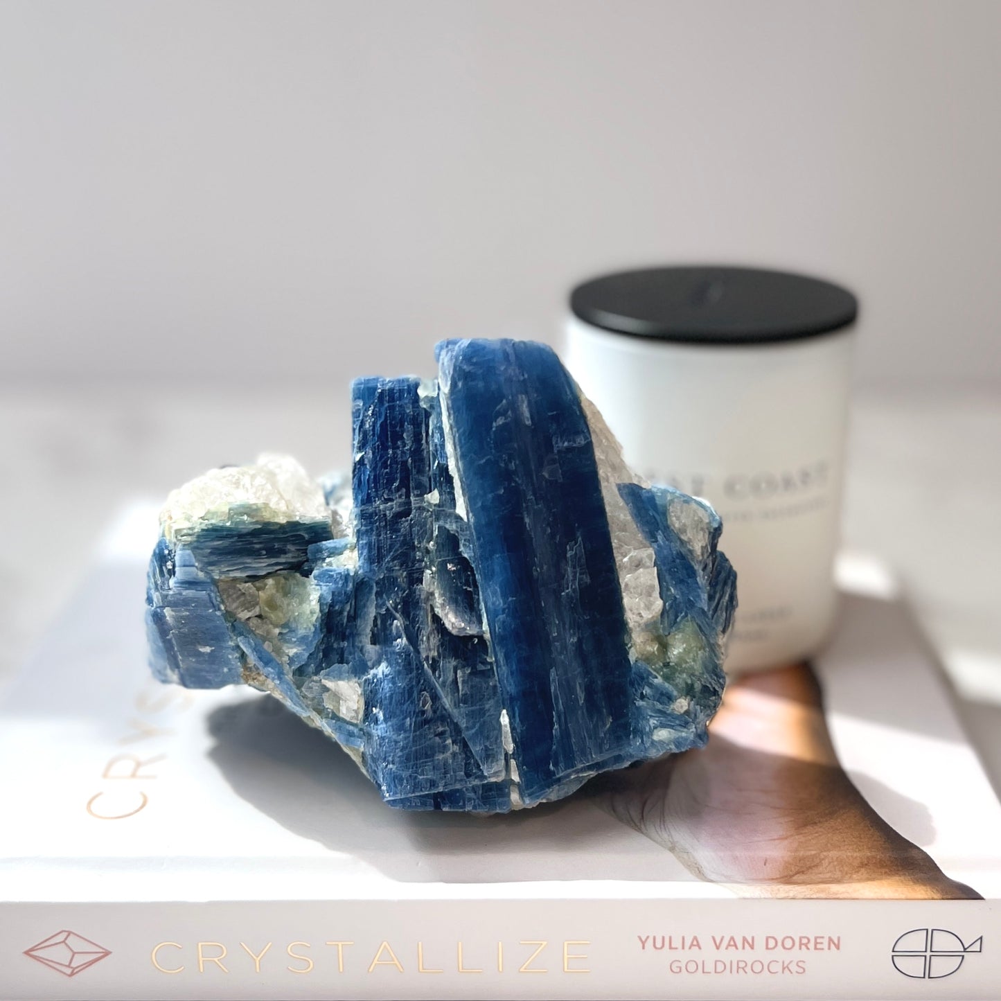 Kyanite raw (KN-007)