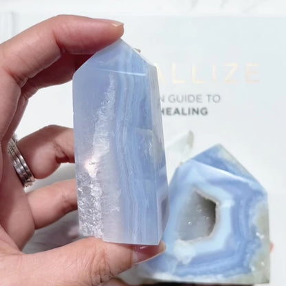 Blue Lace Agate Point 藍紋瑪瑙